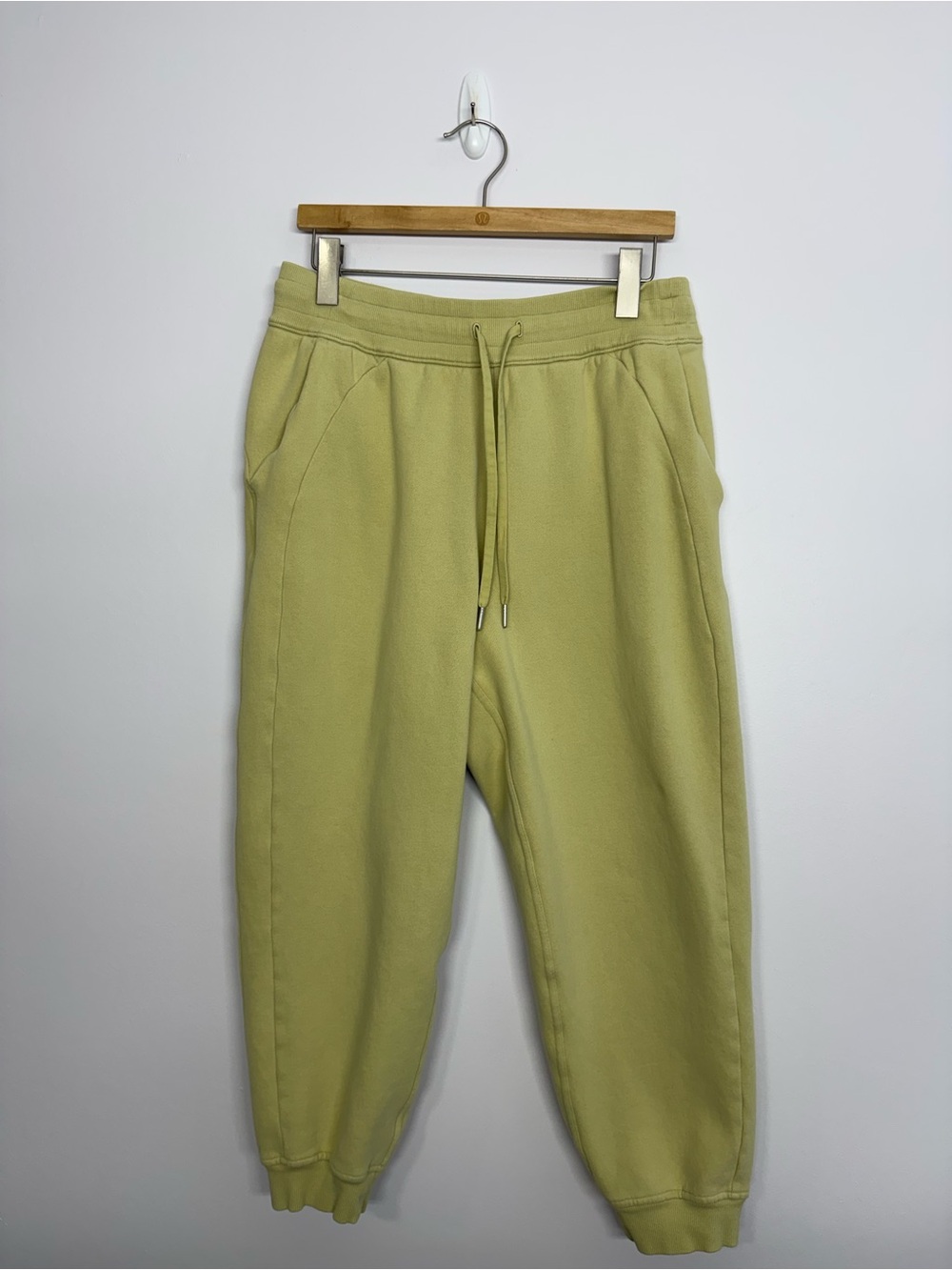 Lululemon Scuba Relaxed High-Rise Jogger Dew Green Size 10 25” Inseam